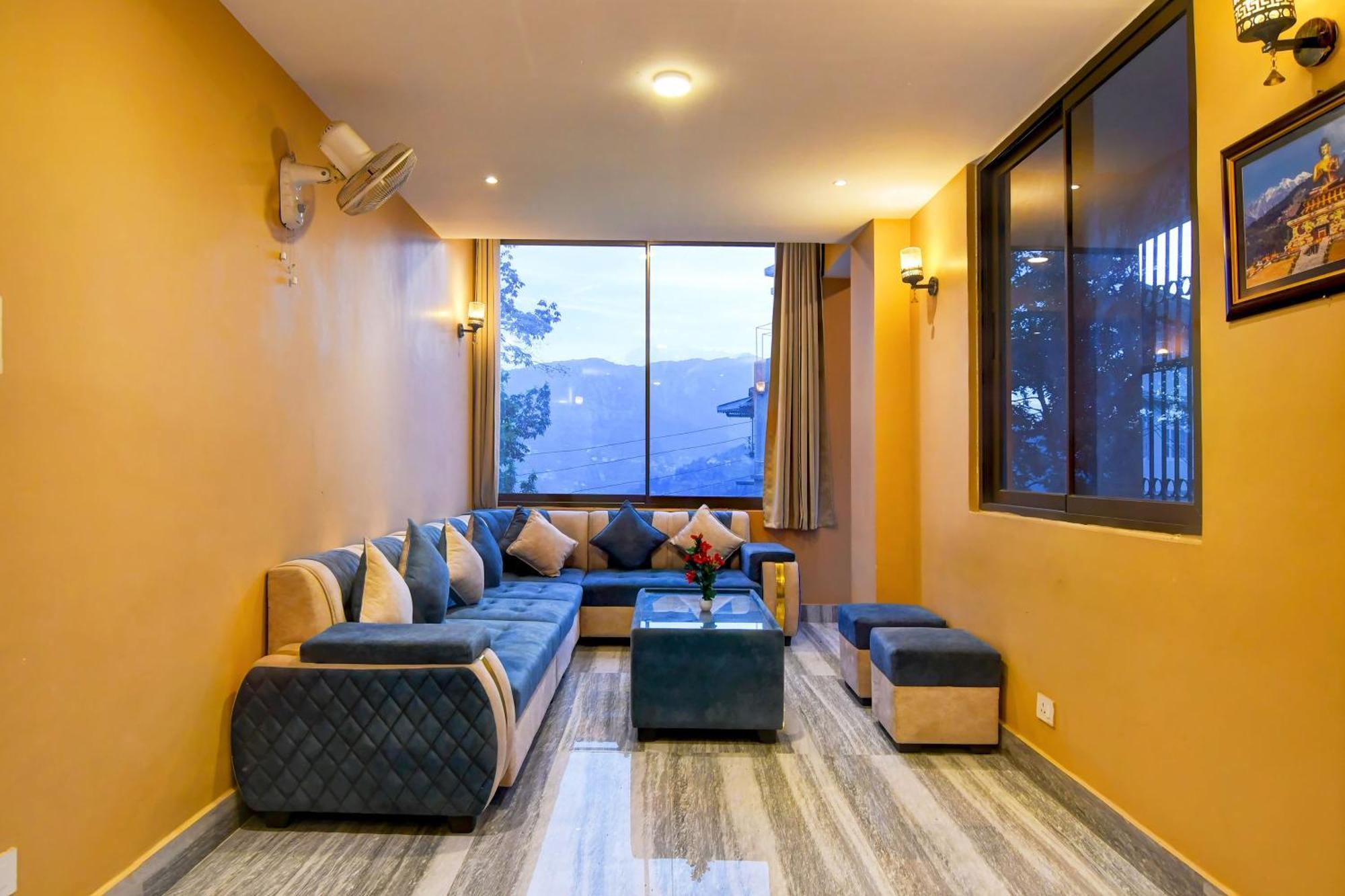 Super Townhouse Downtown Gangtok Otel Dış mekan fotoğraf